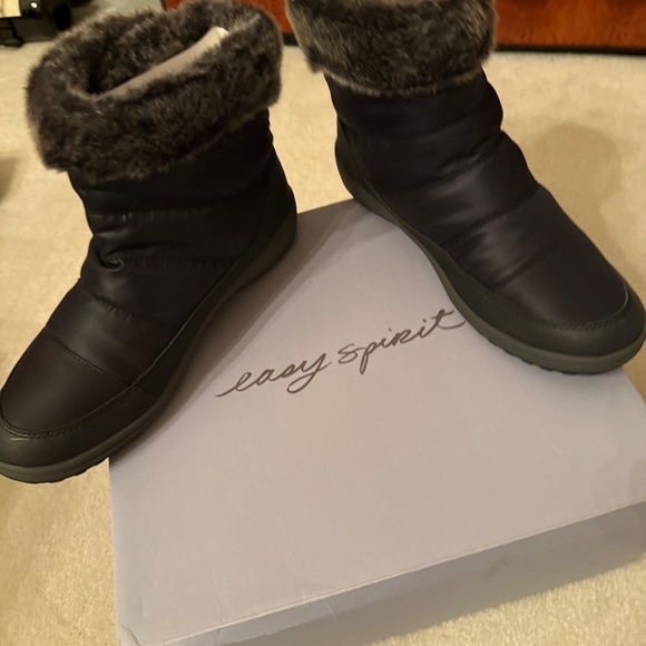 Easy Spirit      Black boots - Picture 4 of 5